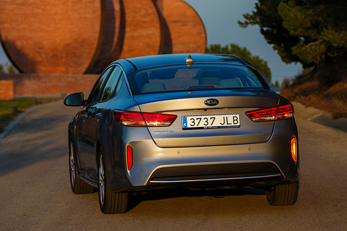 Optima Plug-in Hybrid tem posição de destaque entre veículos ecológicos da Kia 5 Foto: Divulgação