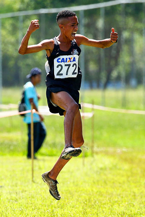 Pedro Oliveira conquistou ouro nos 6km na categoria sub-18 no último fim de semana. (Foto: Wagner Carmo/CBAt)