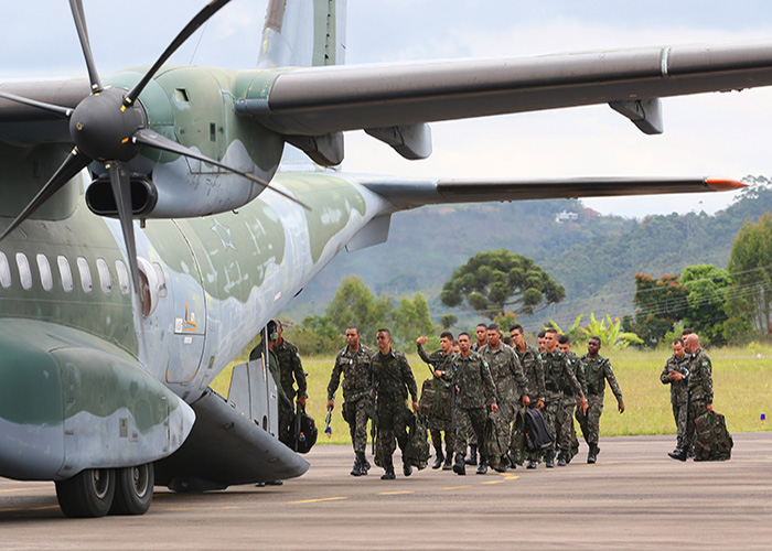 Foto: Fernando Priamo exercito 3