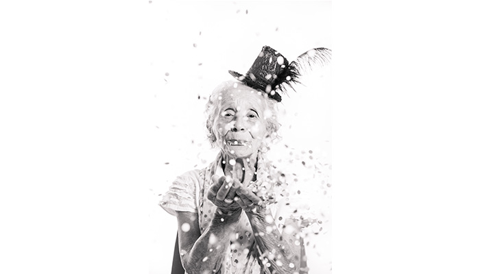 Veteranos da alegria 1 Aos 94 anos, dona Laura Segantini ainda mostra disposição (Foto: Wagner Emerich)