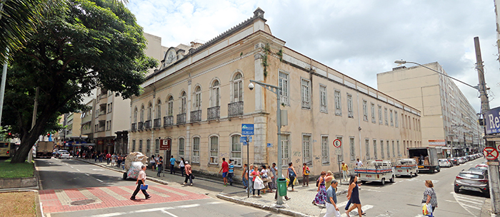  Mesmo tombado pelo patrimônio, Palacete Santa Mafalda está cada dia mais degradado, mas não há sinal de restauro (Foto: Leonardo Costa)
