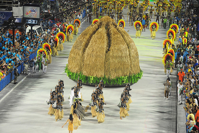 Primeira noite de desfiles do Grupo Especial do Rio tem disputa acirrada 3 (Foto: Divulgação Liesa)