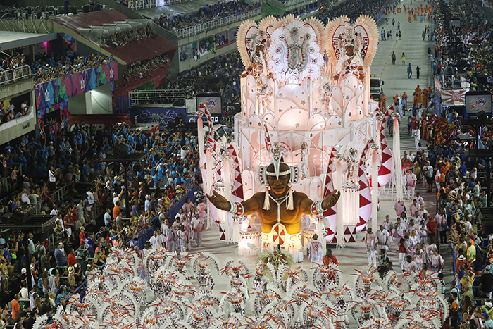 Primeira noite de desfiles do Grupo Especial do Rio tem disputa acirrada 5 (Foto: Divulgação Liesa)
