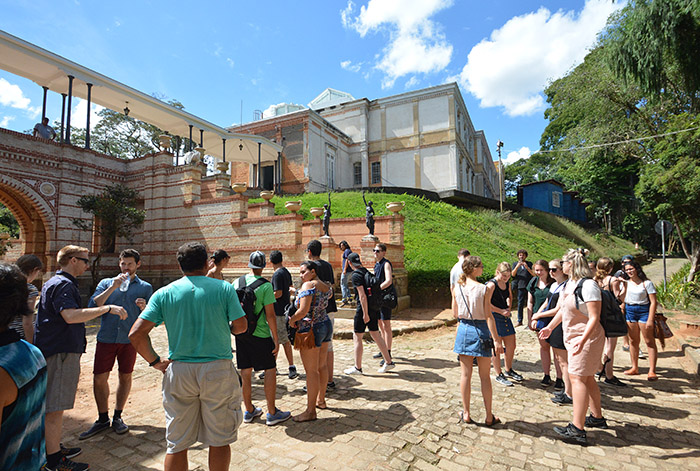 Grupo visitou o Museu na tarde de quarta-feira (15) (Foto: Marcelo Ribeiro) 