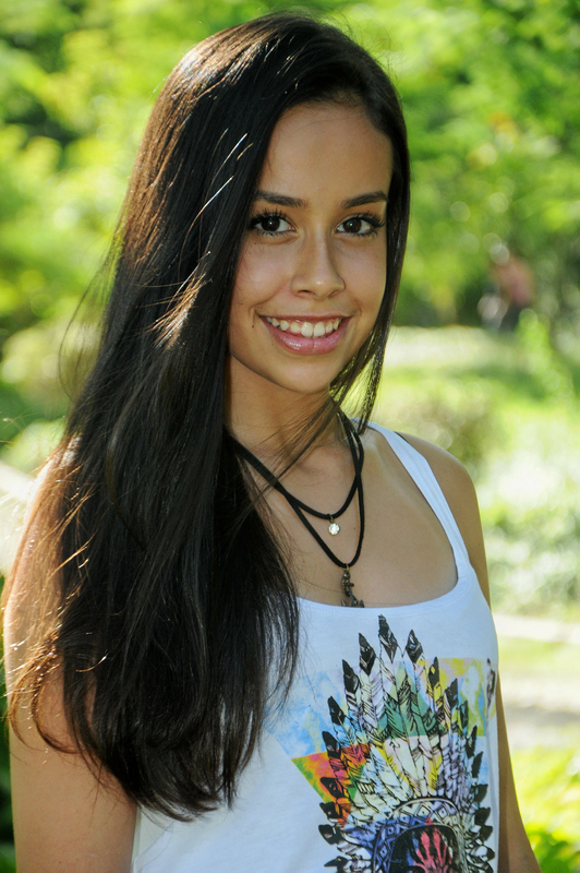 Gabriela Zata, que faz 15 anos amanhã. Foto: Andréa Ottoni