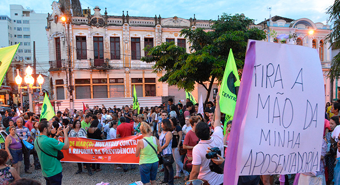 'Tira a mão da minha aposentadoria' 3 Foto: Marcelo Ribeiro
