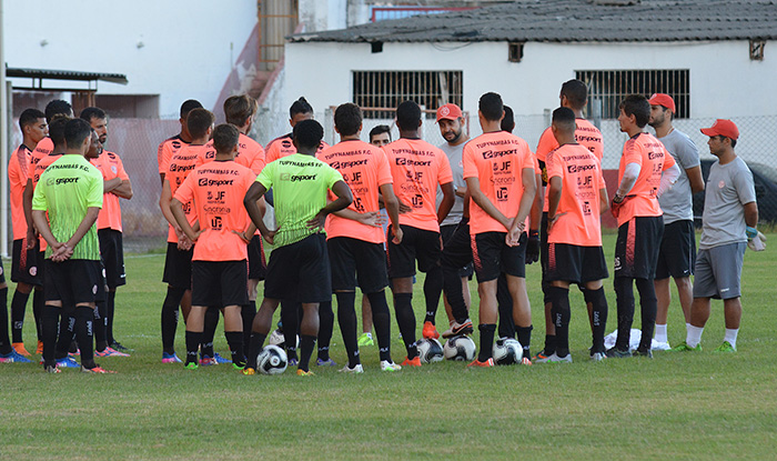 Leão fortalecido com classificação antecipada 1 Legenda - Equipe está decidida em aproveitar a boa fase dos atletas e buscar mais resultados (Foto: Marcelo Ribeiro)