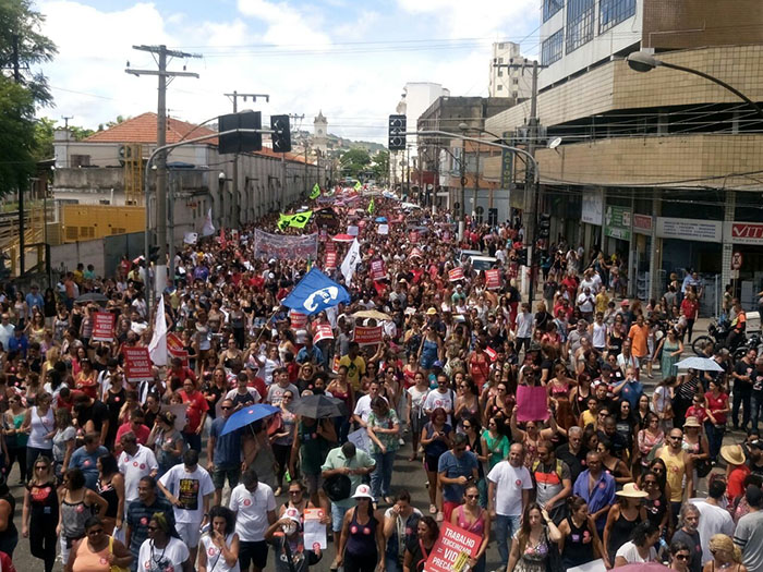 Protesto contra a reforma da Previdência ganha as ruas de Juiz de Fora 37 Leonardo Costa