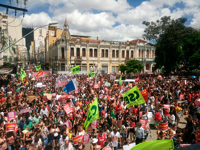 Protesto contra a reforma da Previdência ganha as ruas de Juiz de Fora 40 Leonardo Costa