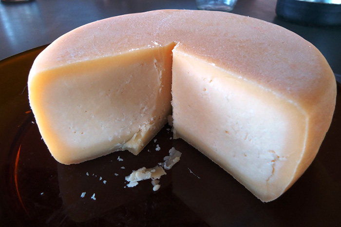 Produção de queijo minas artesanal ganha reforço com o atendimento a 600 produtores 1 Foto: Divulgação/Instituto Mineiro de Agropecuária (IMA)