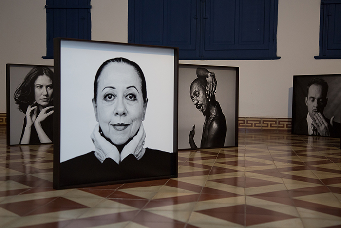 Singulares e plurais 1 'Retratos' reúne fotografias em preto e branco com personalidades feitas por Bob Wolfenson entre 1976 e 2013 (Foto: Divulgação)