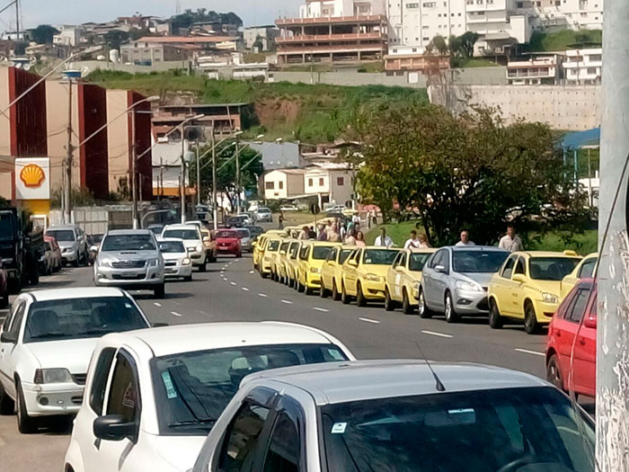 taxi leo 4