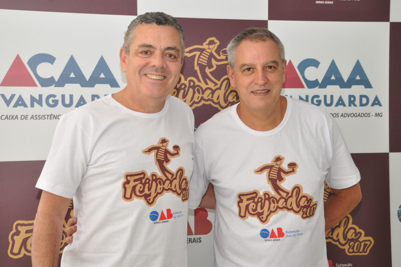 Os presidentes Sérgio Murilo Braga (Caixa de Assistência dos Advogados) e João Fernando Lourenço (OAB), clicados na feijoada da Ordem, no Cascatinha. Foto: Wólmer Monteiro