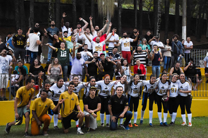 Juiz-foranas iniciaram trajetória em campo com o pé direito (Foto: Rodrigo Garcia)
