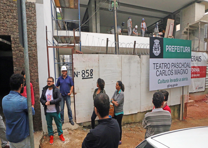 Homens trabalhando (pela arte) 1 Parte significativa das obras já foi concluída, mas ainda há muitos detalhes a serem finalizados - Foto: Leonardo Costa
