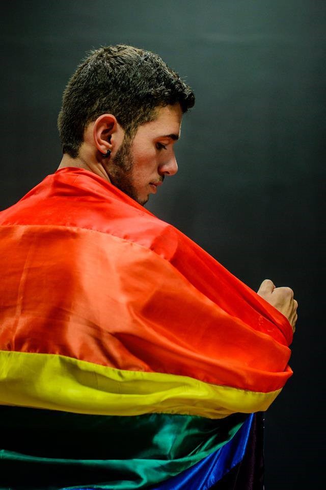 "Para além do arco-íris" traz histórias reais e conscientiza sobre homofobia 2 1Robson filho 1 crédito Naiara Silva