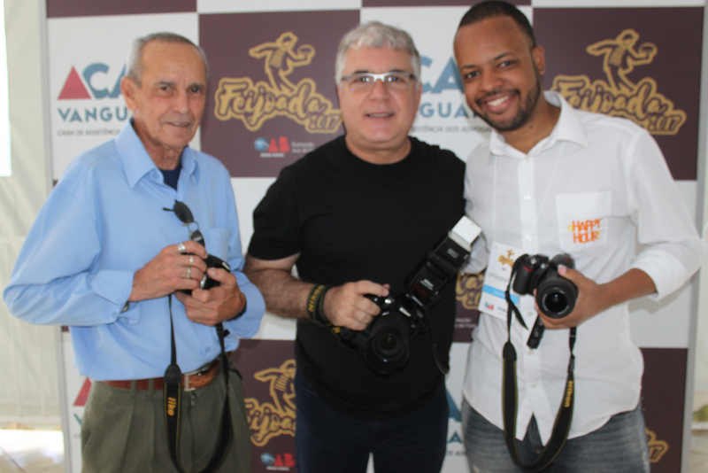 Coluna CR – 03-06-2017 2 Toninho Carvalho, Wolmer Monteiro e Guilherme Ovídio que fazem, hoje, a cobertura da festa