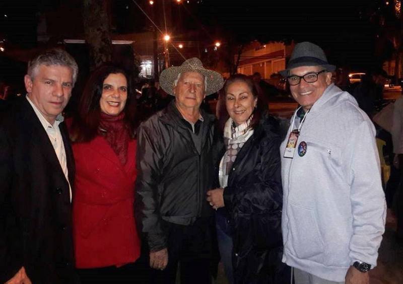 Carlos Henrique Batitucci e Mônica Gomide Guimarães, Joel Batitucci, Lúcia Abdalla e José Mauro Cupertino, no Arraiá da Alae, no Bom Pastor 
