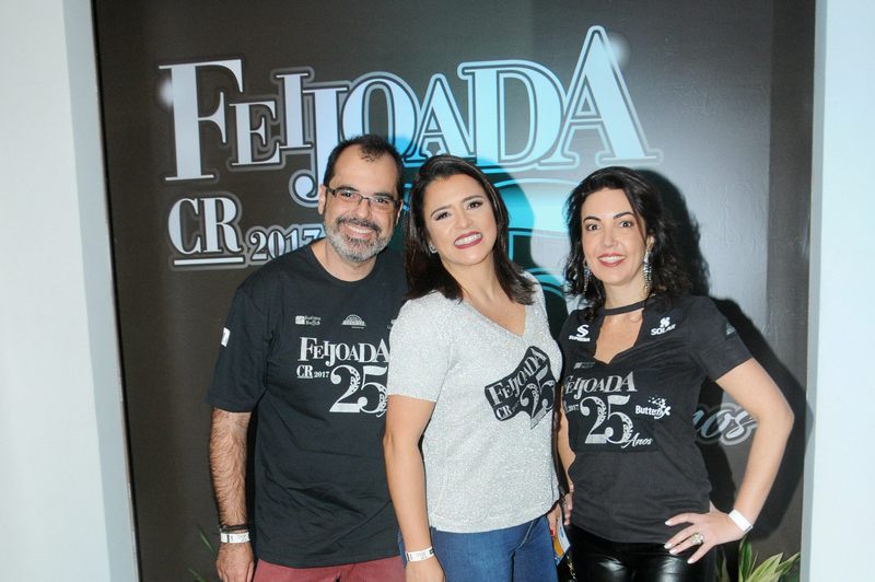 Alexandre e Luciana Caldas de Morais Gollner e Priscilla Stiebler Foto: Andréa Ottoni
