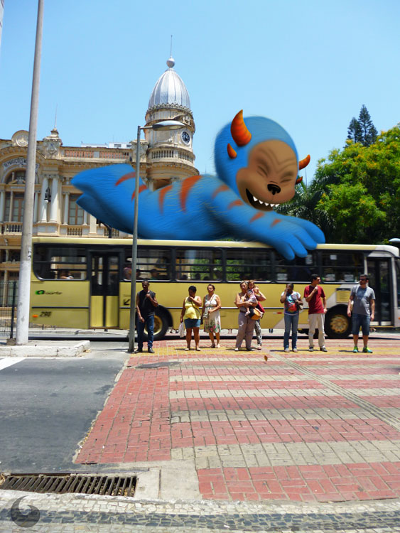 E se JF fosse invadida por monstros do bem? 2 CARONA DE ONIBUS