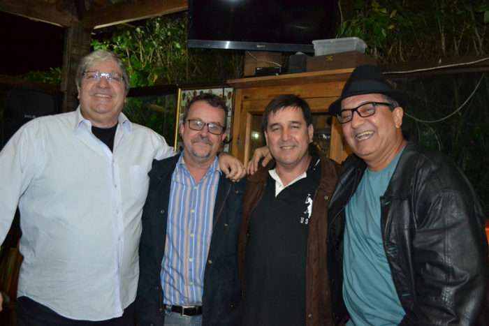Antônio Pereira Gaio Júnior é tema do livro "Direito e Processo em Evolução" 3 Francisco Galil, Nem Abranches, Ricardo Bertelli e Marco Aurélio Neto em noite informal Foto: Toninho Carvalho