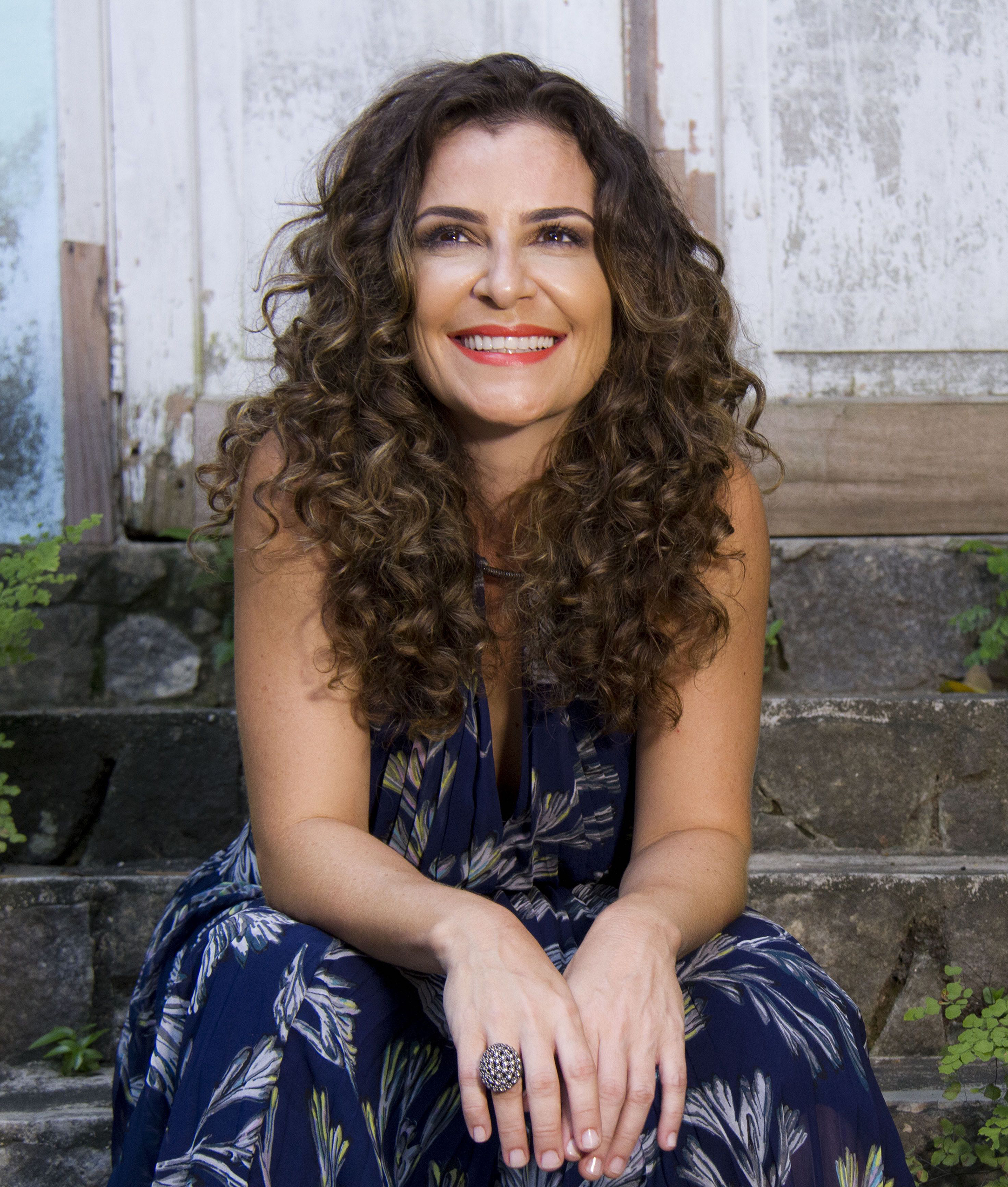 Na fronteira da ‘guerra’ carioca 2 Mayra Itaborahy mostra todo seu talento musical nesta quinta-feira, no Muzik, no show que terá as participações especiais de Mamão,, Roger Resende e do tio Ronaldo Itaboray