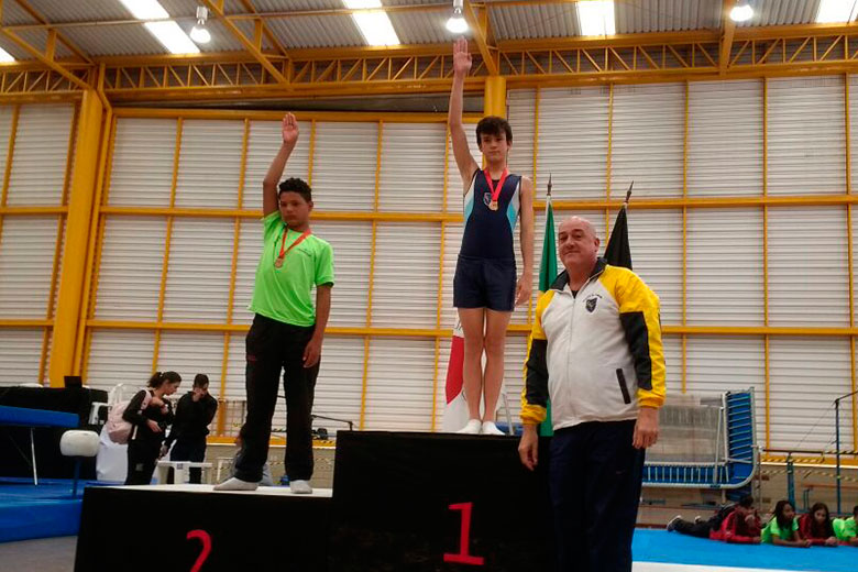 Juiz-forano conquista vaga para mundial de tumbling 2 Sem Título 25