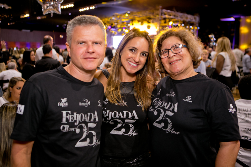 Obras Sociais do Bom Pastor têm uma tarde festiva nesta quinta 3 Maurício e Viviane Detoni com Celonita SilvaFoto: Wanderson Monteiro