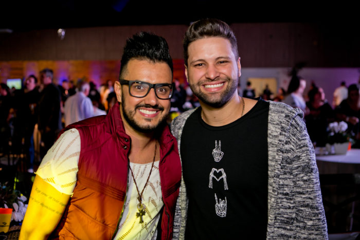 JF figura entre as cidades que aderiram a “Marcha Nacional pela vida dos policiais” 4 Renan & Christiano, a dupla sensação na Feijoada 25 anos, com agenda cheia de shows hoje (Torreões e no Clube do Cavalo) e amanhã, em São João da Serra Foto: Wanderson Monteiro