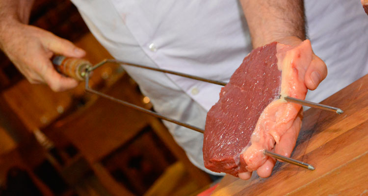 Quem vai fazer o churrasco? 2 carne 3