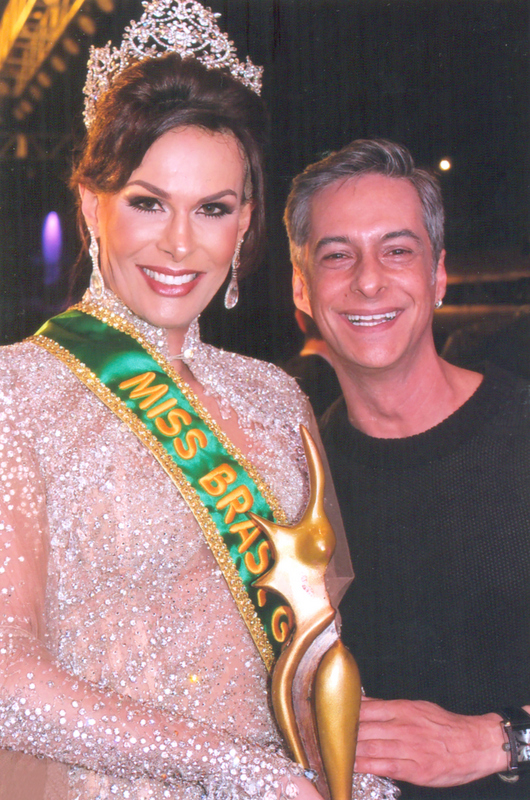 Amaury Mendes comemora os 21 anos de sucesso dos Médicos do Barulho 2 A Miss Brasil Gay 2017, Guiga Barbieri e o coordenador artístico, André Pavam, na fervilhante noite do Terrazzo Foto: Jairo's Fotos
