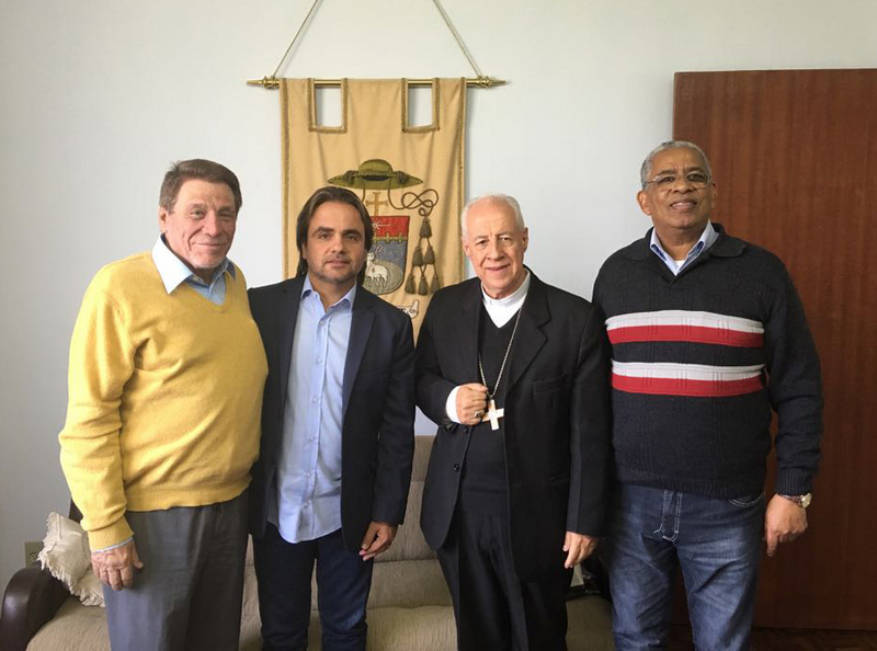 Com apenas 13 anos, a juiz-forana Danielly Vitória está no Egito 5 O presidente da Santa Casa, Renato Loures, com o deputado Eros Biondini, dom Gilm Moreira e o padre José Léles da Silva