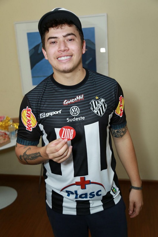 Segundo maior 'youtuber' do Planeta, Whindersson Nunes fez duas apresentações com casa cheia no Central, uma delas usando a camisa do Tupi, que foi presenteada por Alexandre Silveira 