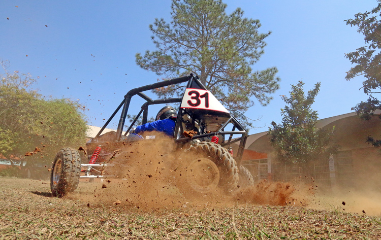 Rampage atinge objetivos em competição universitária de off-road 1 baja