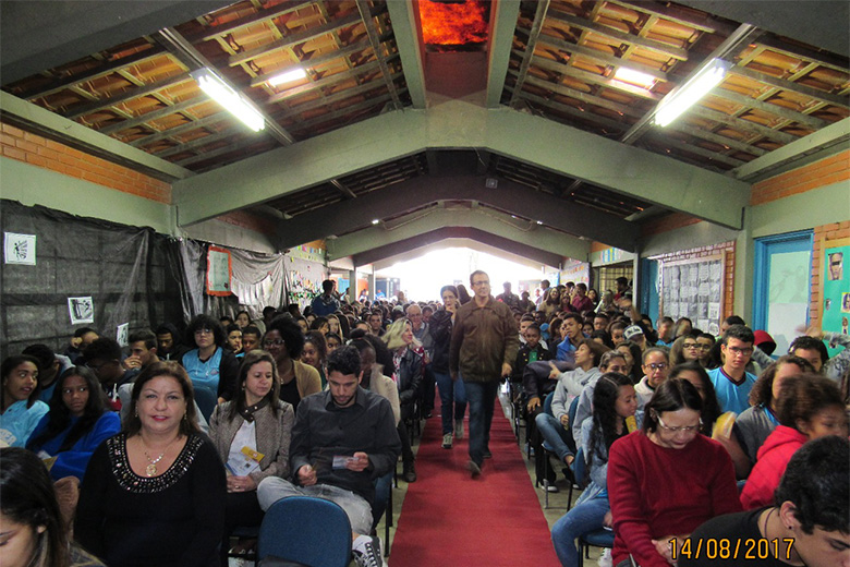 Nilmário Miranda anuncia implantação da Apacs em JF 1 debate cm nilmário