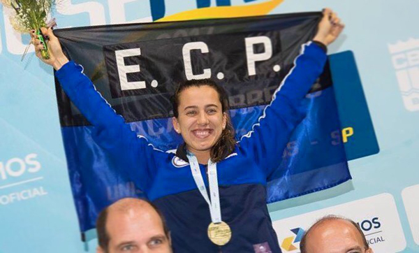 Recuperada de acidente, Larissa Oliveira vence prova do José Finkel 1 esp natação Larissa foto Ricardo Bufolin