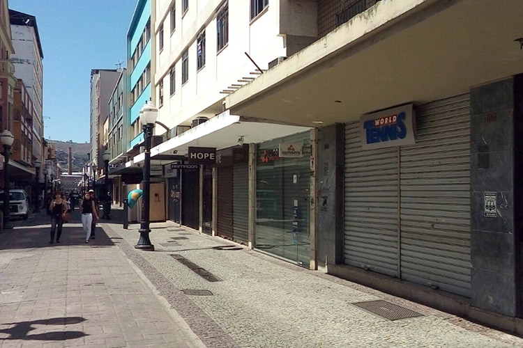 Lojas ficam fechadas nesta segunda em função do Dia do Comerciário 1 loja leo1