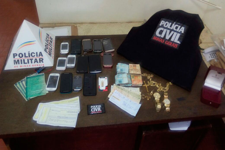 Polícias Civil e Militar apreendem R$ 9 mil, joias e celulares em ação de combate ao tráfico 1 operaçãodivino