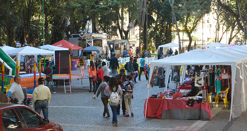Ocupação de praças abre oportunidades de negócios 3 praca cultral marcelo