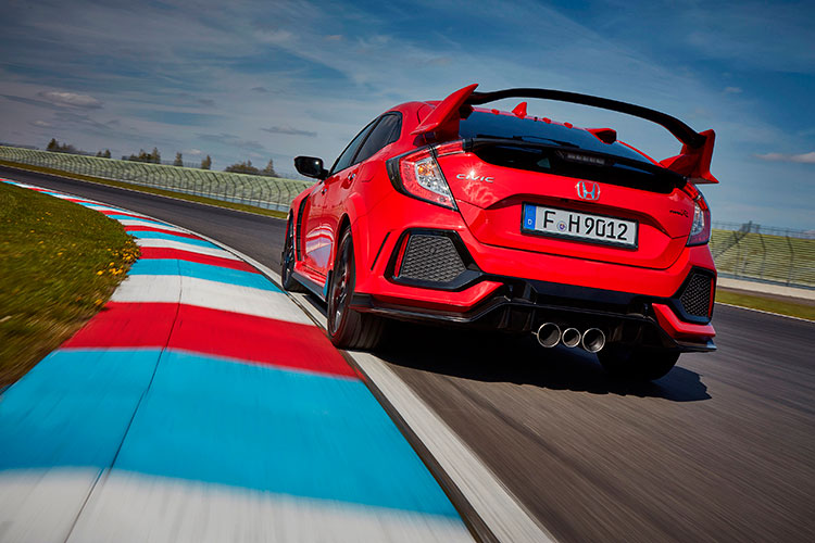 Com motor de 320cv, Honda Civic Type R é testado 8 vi150817 04