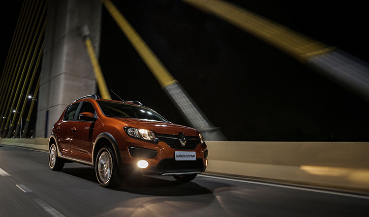 Renault lança versão mais econômica do Stepway 13 RA050917 01