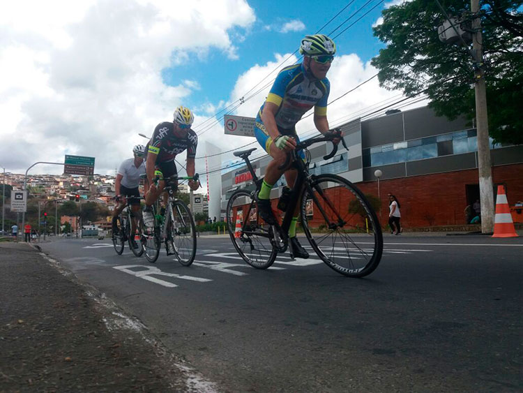 Emerson Santos 'Baiano' vence Desafio JF de Ciclismo 4 ciclismo 2