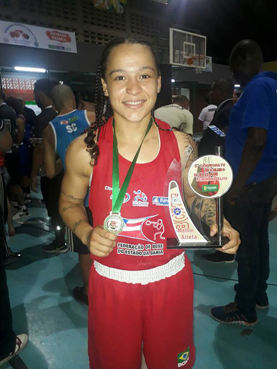 Bia é ouro e eleita a melhor atleta do Campeonato Brasileiro de Boxe 1 esp Bia Boxe divulgação