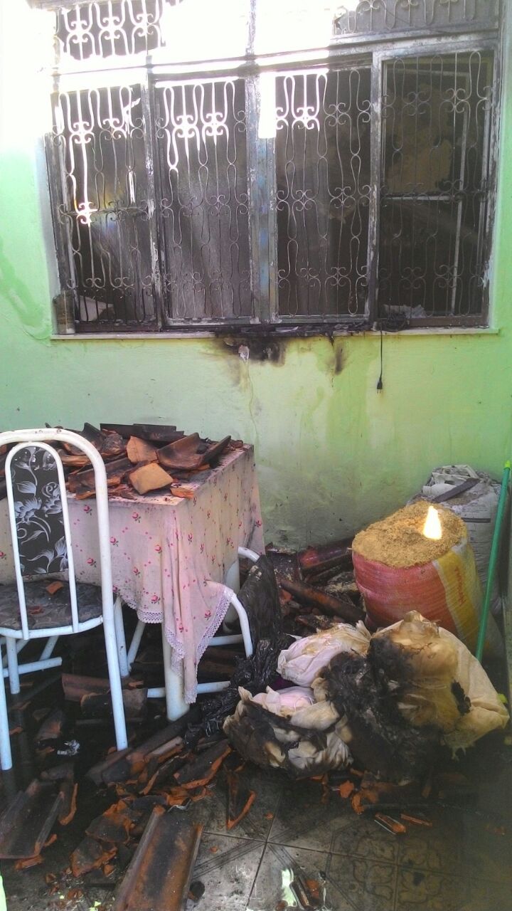 Foto: Corpo de Bombeiros/Divulgação incendio uba divulgacao bombeiros