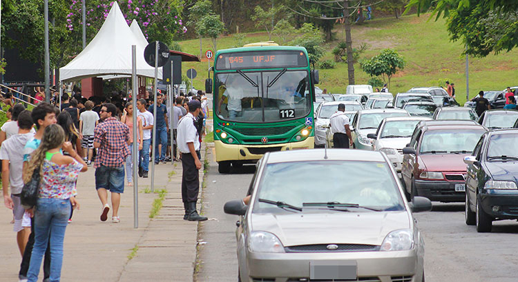 (Foto: Felipe Couri) onibus felipe1