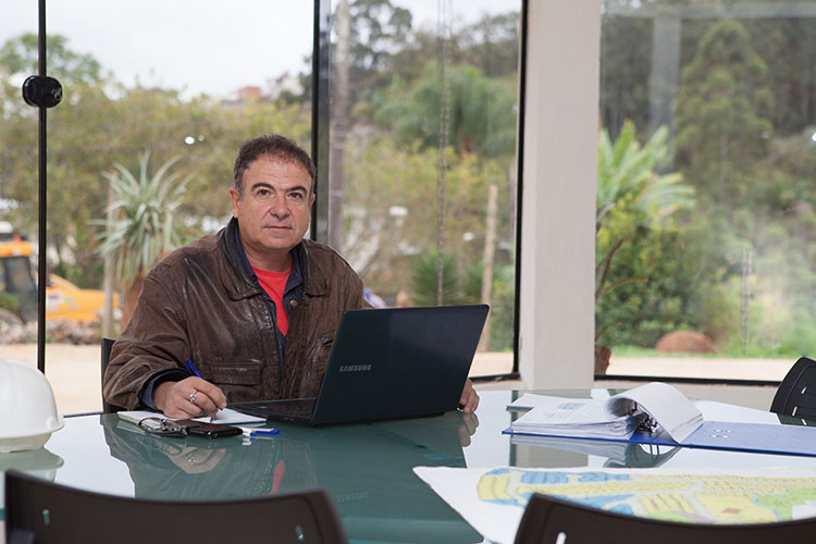 O engenheiro Márcio Deotti diz que quem compra o terreno na fase inicial do empreendimento amplia suas possibilidades de ganho com a valorização do imóvel O engenheiro Márcio Deotti diz que quem compra o terreno na fase inicial do empreendimento amplia suas possibilidades de ganho com a valorização do imóvel