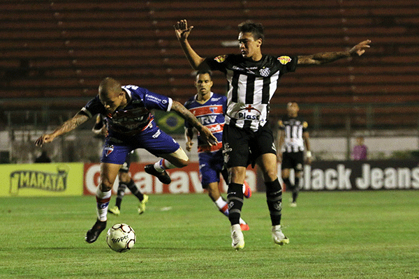 Aplaudido, Tupi reclama de arbitragem, vence por 1 a 0, mas cai para o Fortaleza 1 tupi dentro