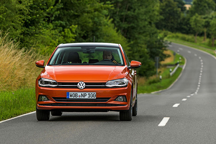 Sexta geração do Volkswagen Polo é testada na Itália 4 vi120917 01