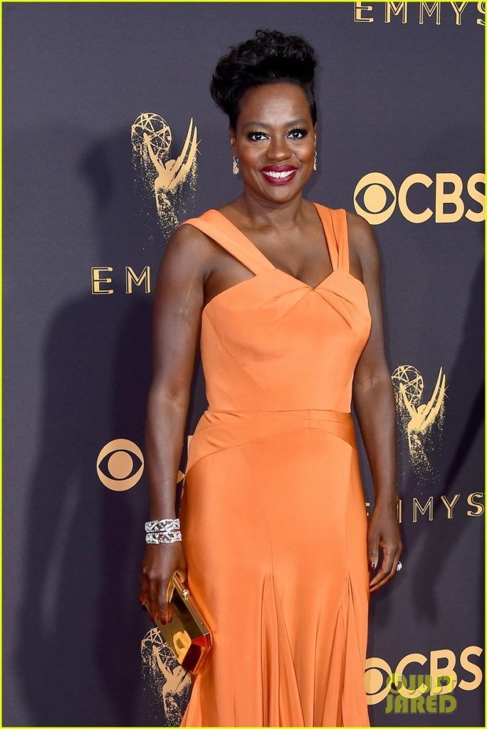 viola davis emmys 2017 red carpet 05