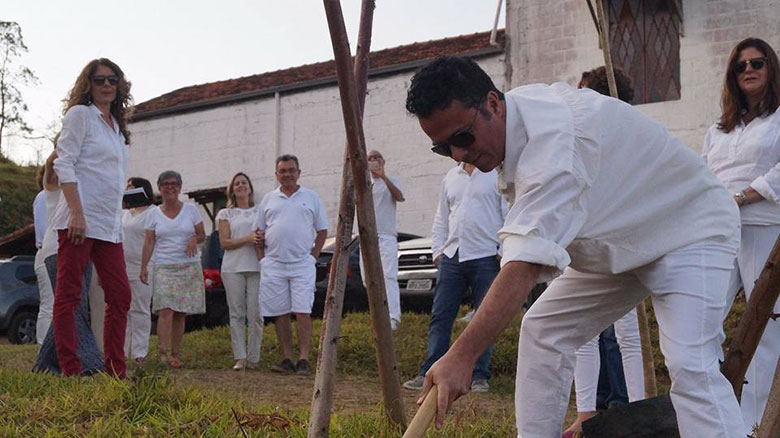 Jornalista de JF assassinada em Brasília é homenageada por familiares e amigos 1 Vanessa Esteves crédito Elias Arruda